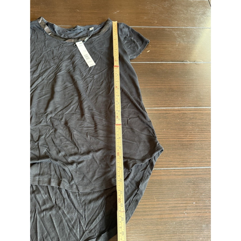 T Tahari Short Sleeve Top Womens Size XS Black Satin Trim Blouse - Picture 4 of 7
